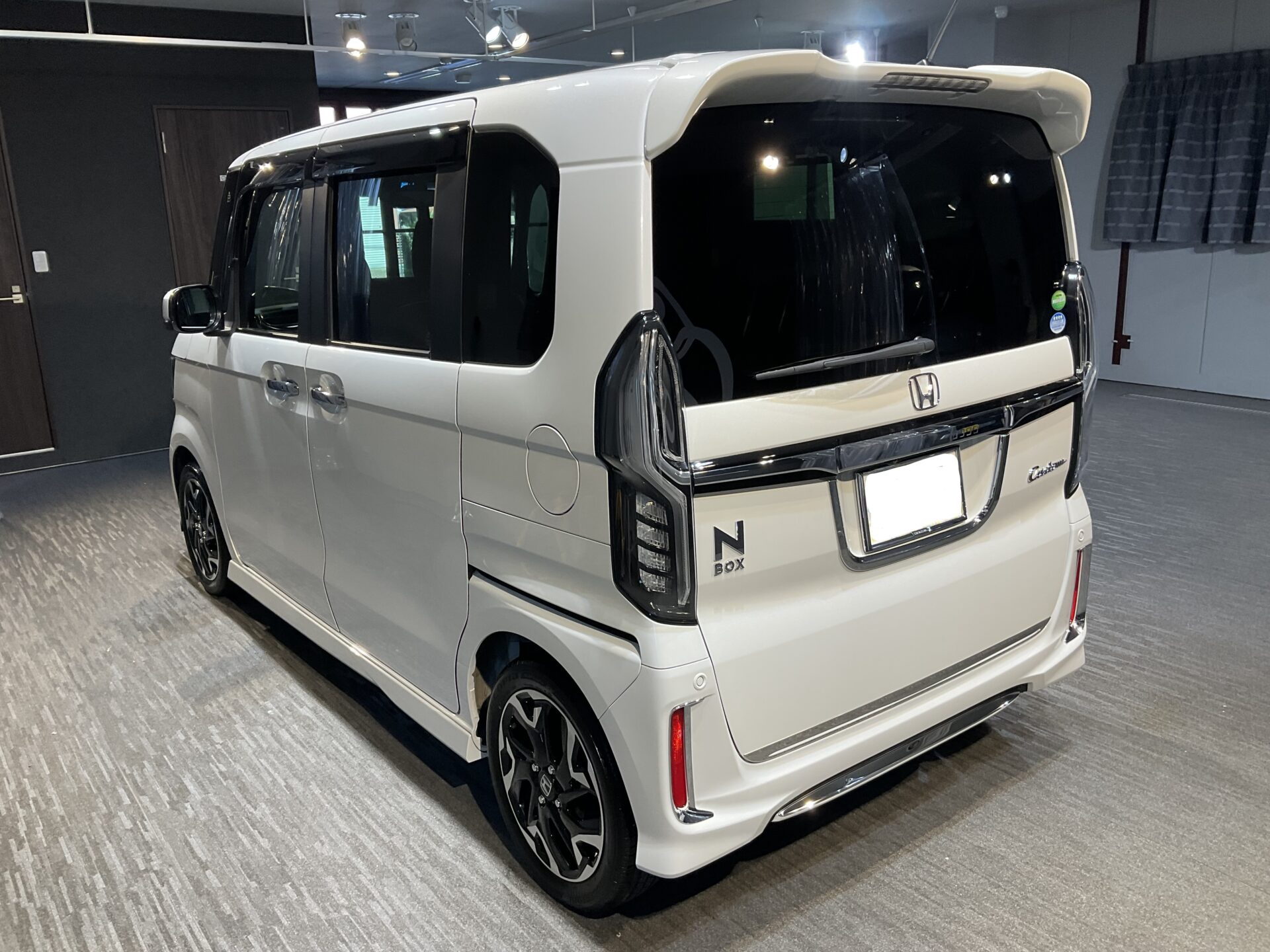 HONDA  N-BOX