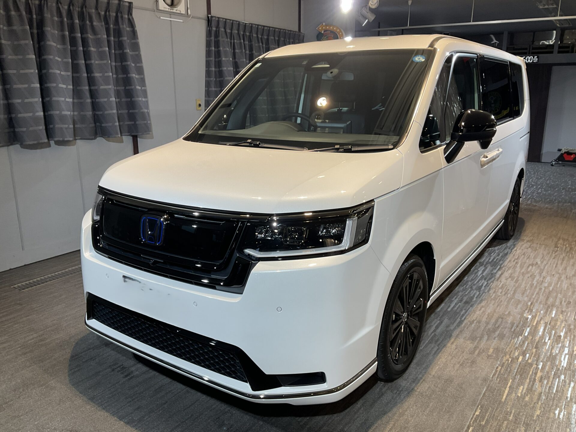 ステップワゴン　classM　3年保証