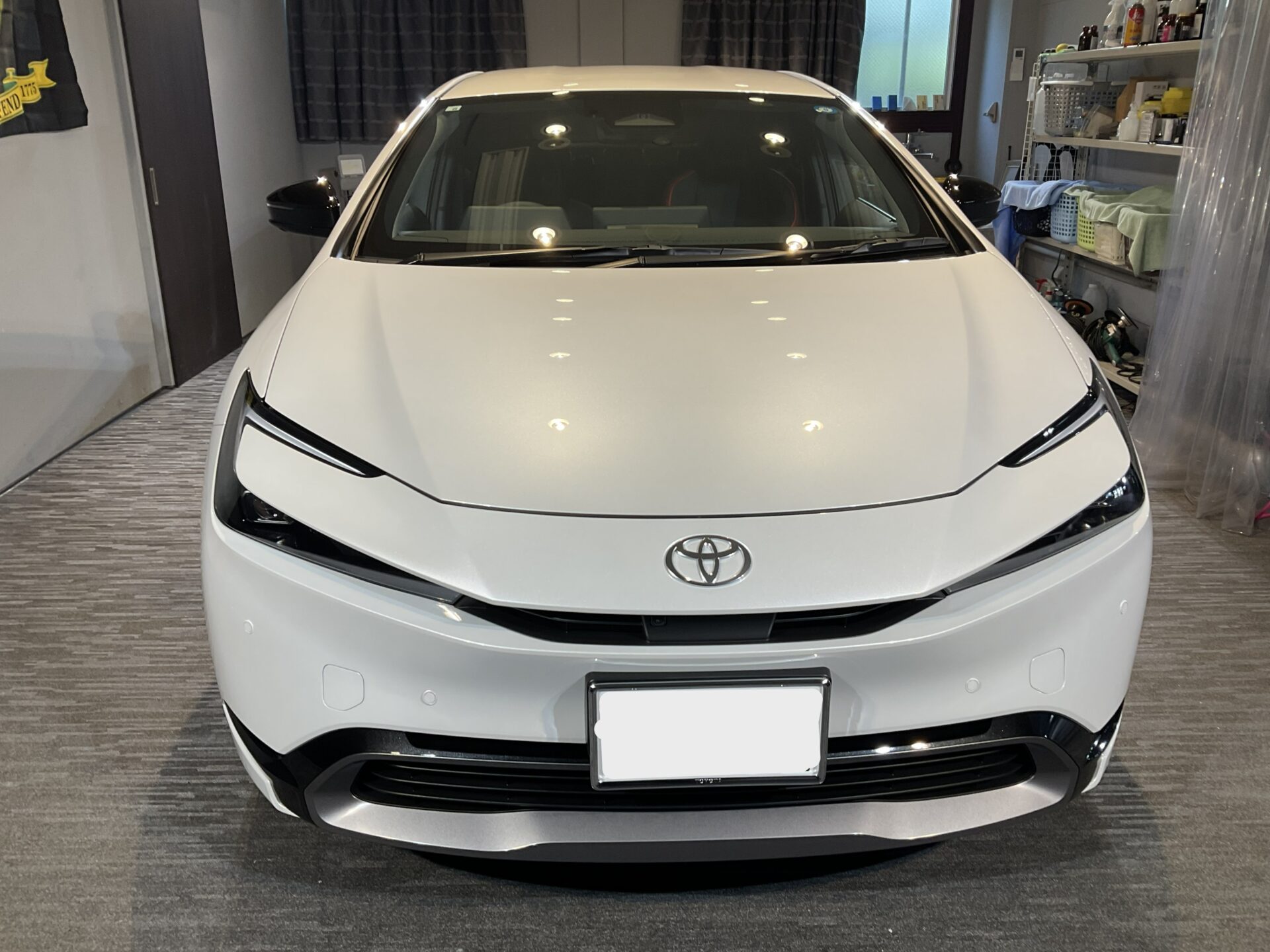 TOYOTA　プリウス